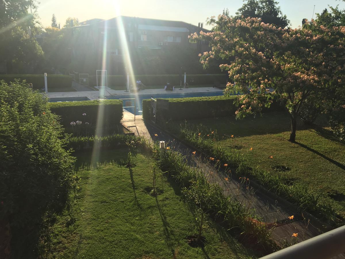 Apartamento En Country Pilar Piscina Parrilla Propia Hasta 4 Personas المظهر الخارجي الصورة