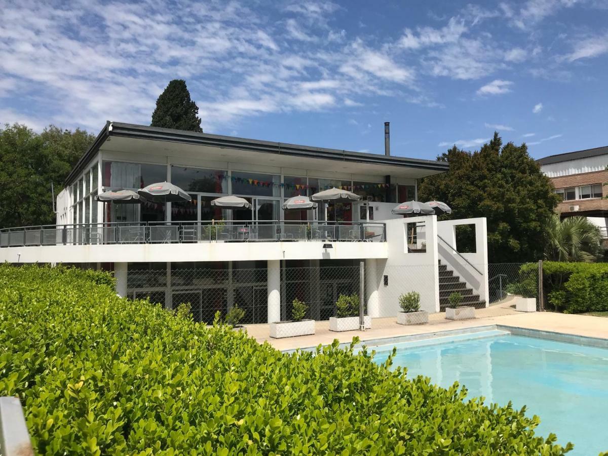 Apartamento En Country Pilar Piscina Parrilla Propia Hasta 4 Personas المظهر الخارجي الصورة